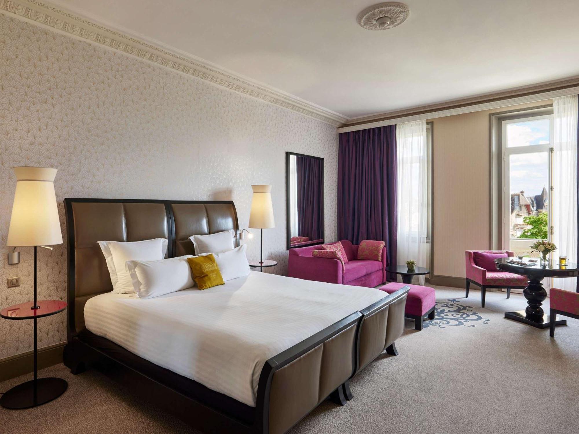Le Grand Hotel De Cabourg - Mgallery Collection Eksteriør billede