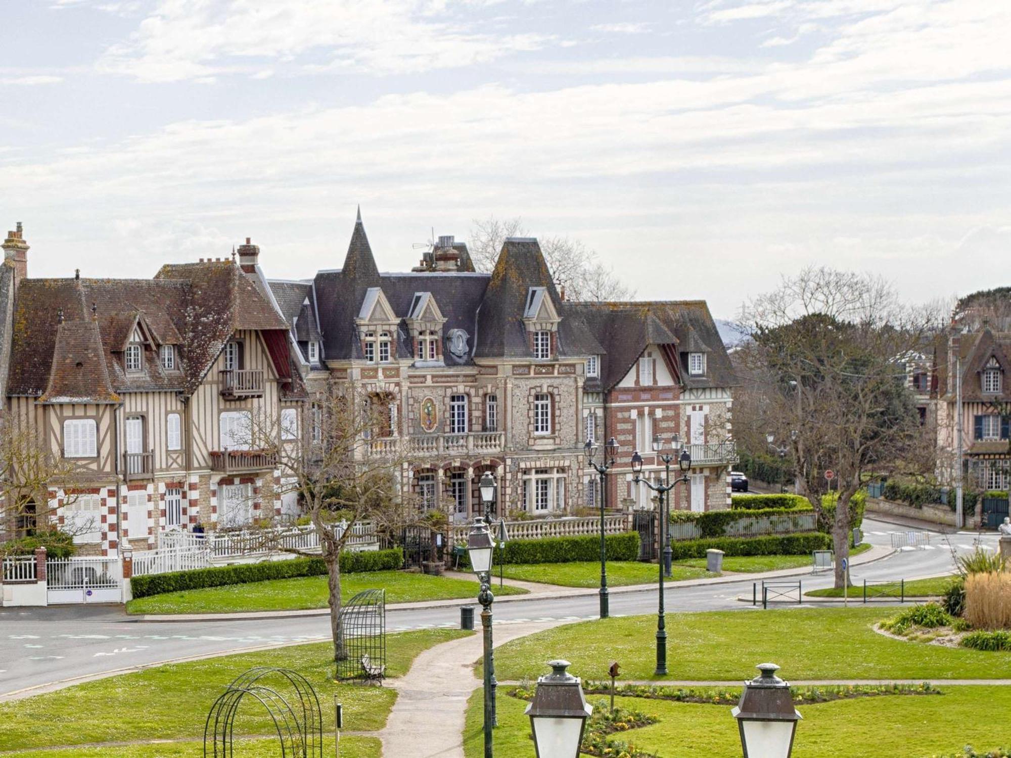 Le Grand Hotel De Cabourg - Mgallery Collection Eksteriør billede