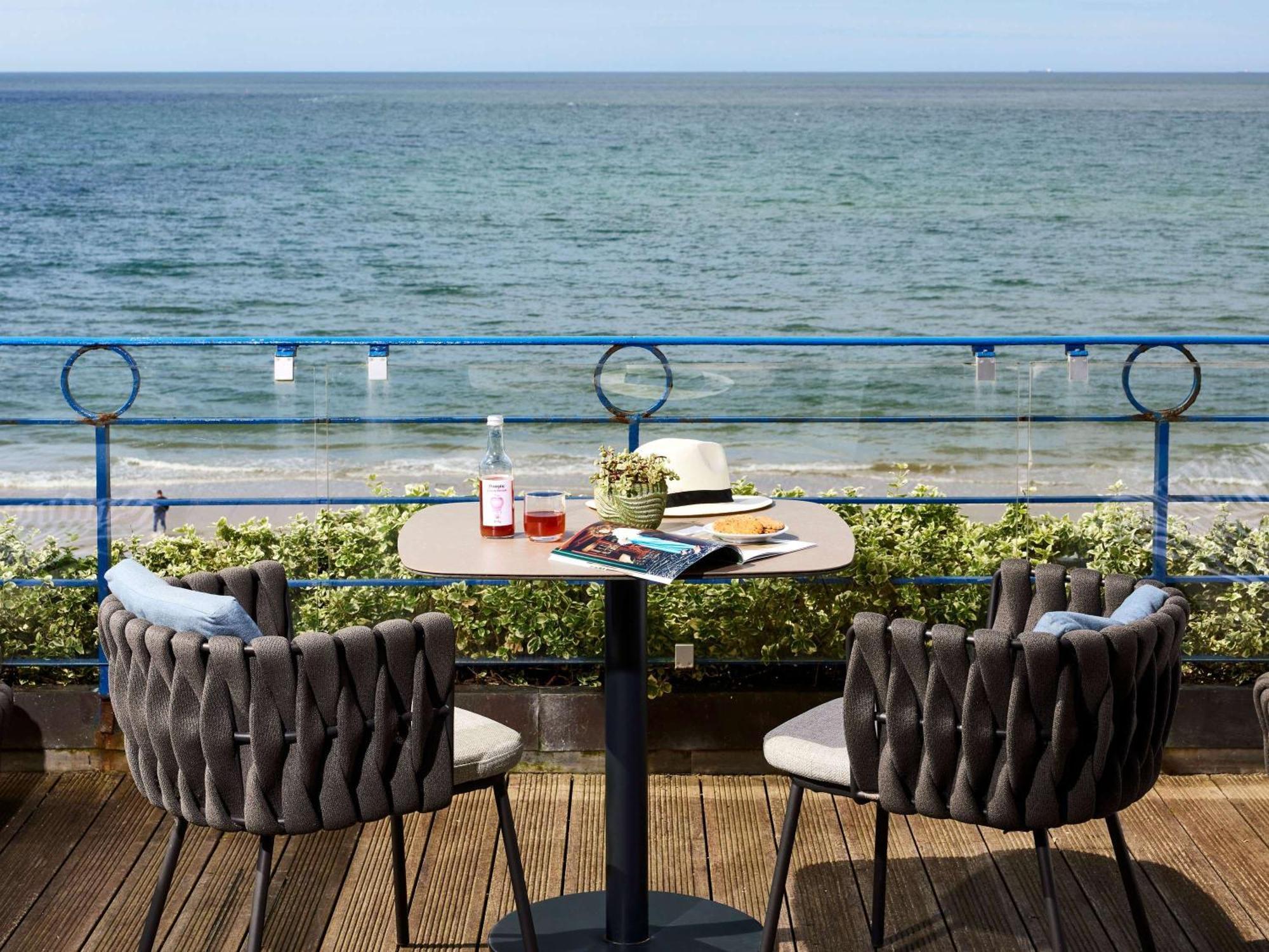 Le Grand Hotel De Cabourg - Mgallery Collection Eksteriør billede