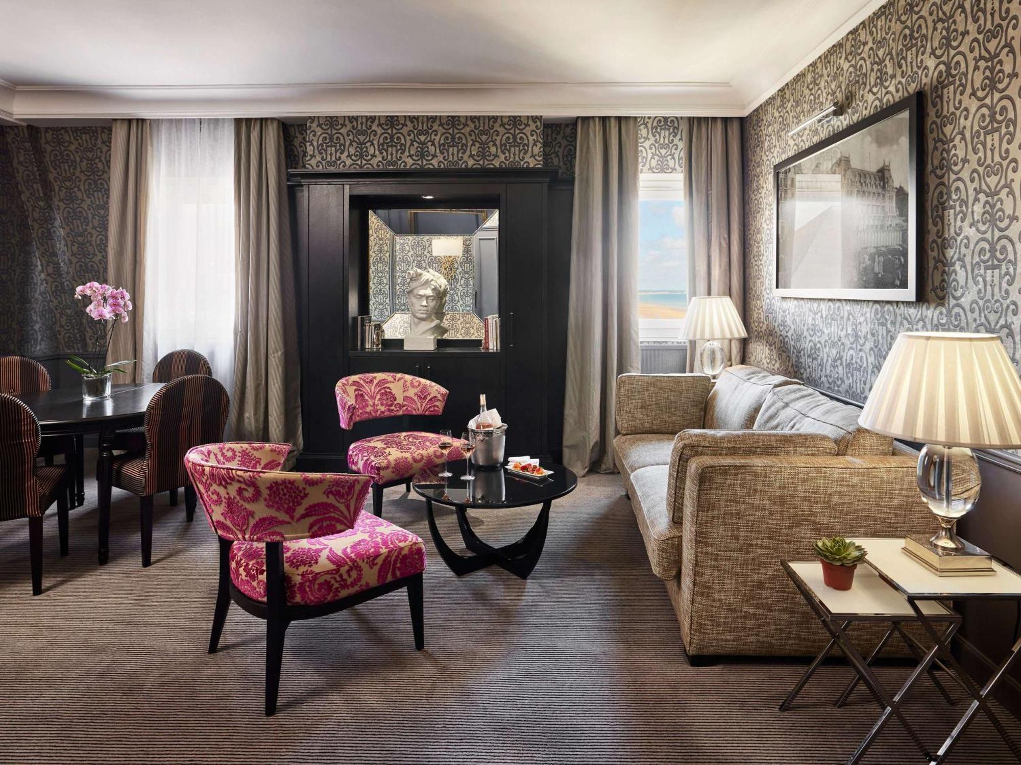 Le Grand Hotel De Cabourg - Mgallery Collection Eksteriør billede