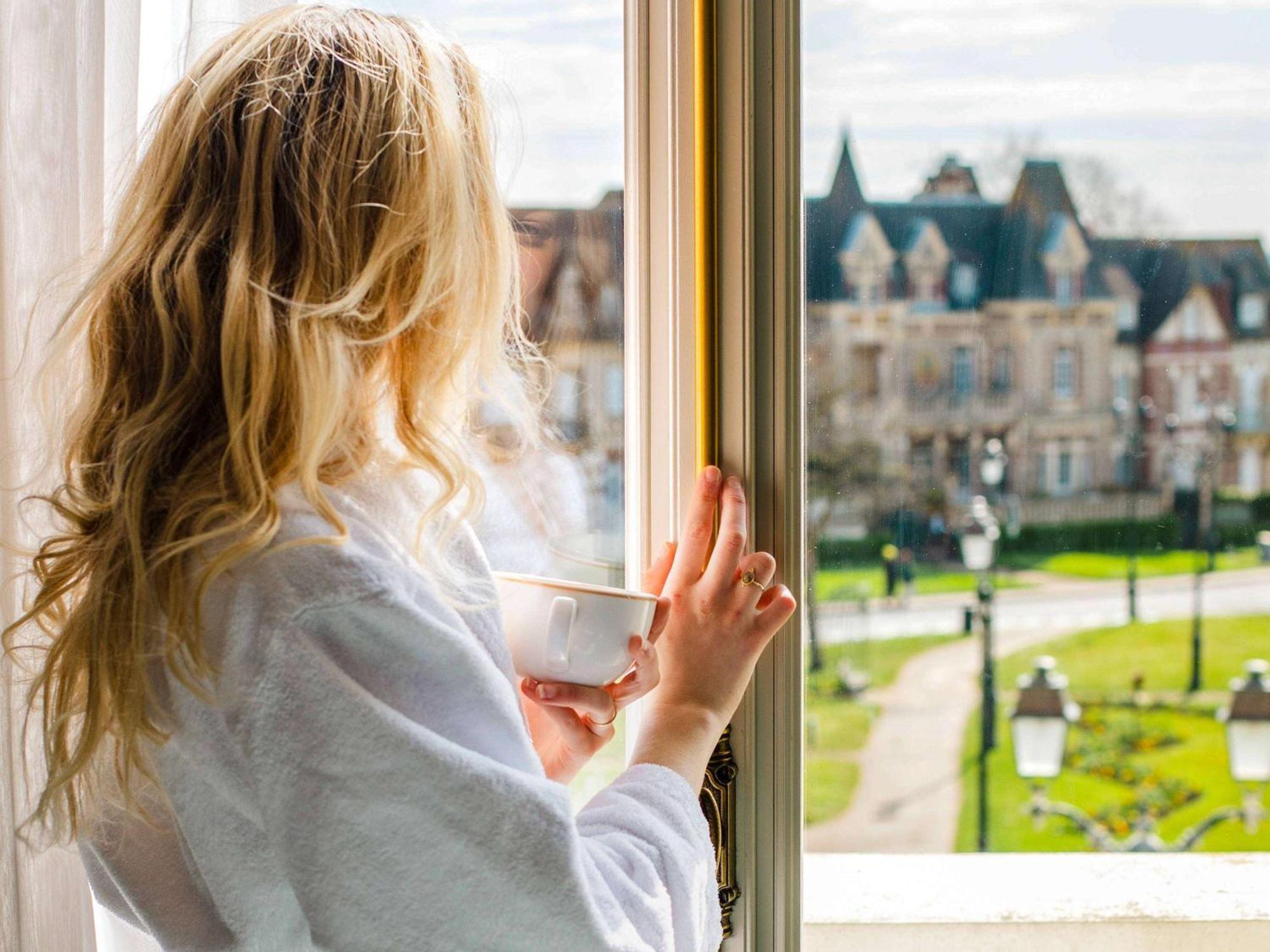 Le Grand Hotel De Cabourg - Mgallery Collection Eksteriør billede