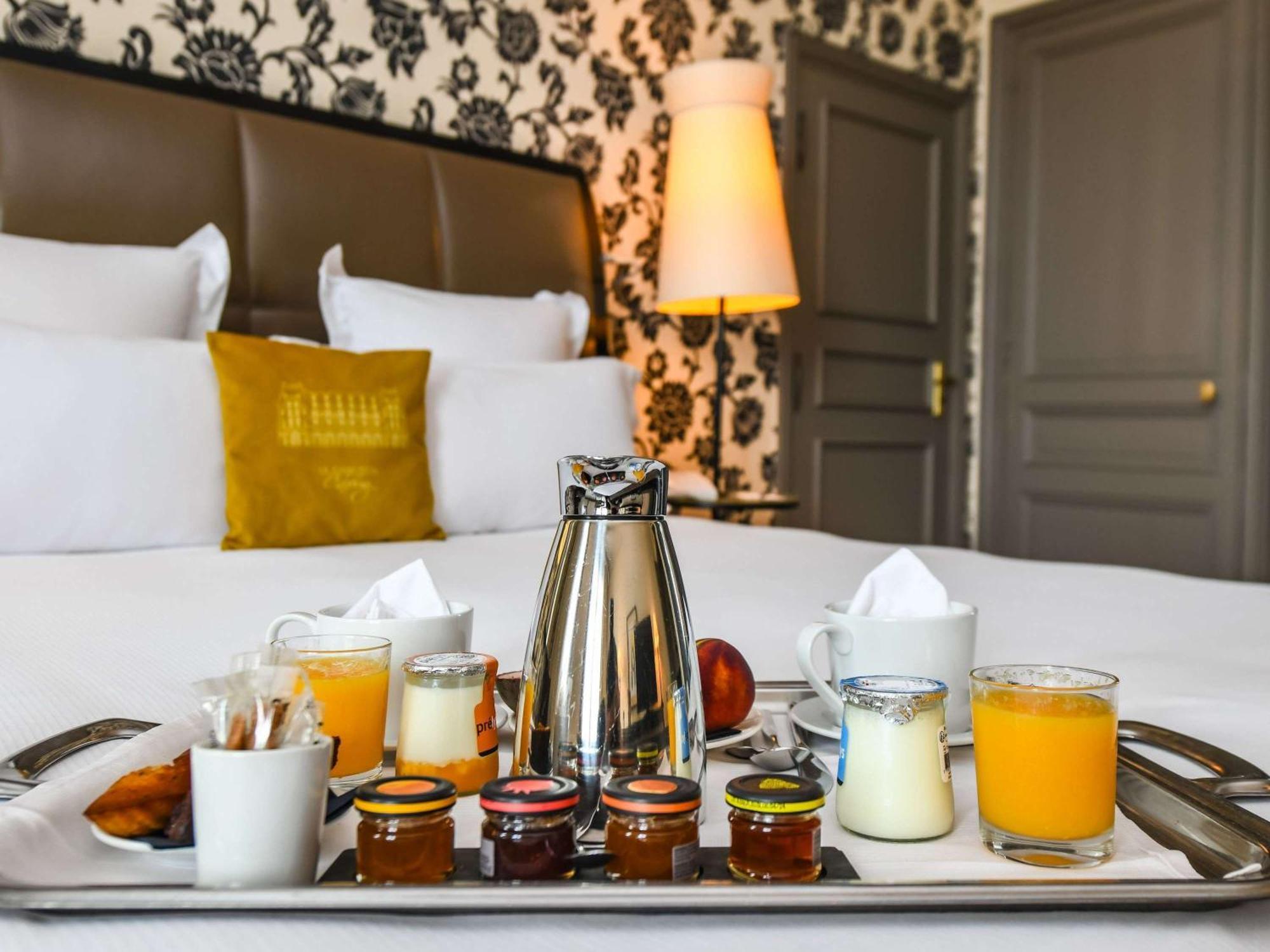 Le Grand Hotel De Cabourg - Mgallery Collection Eksteriør billede