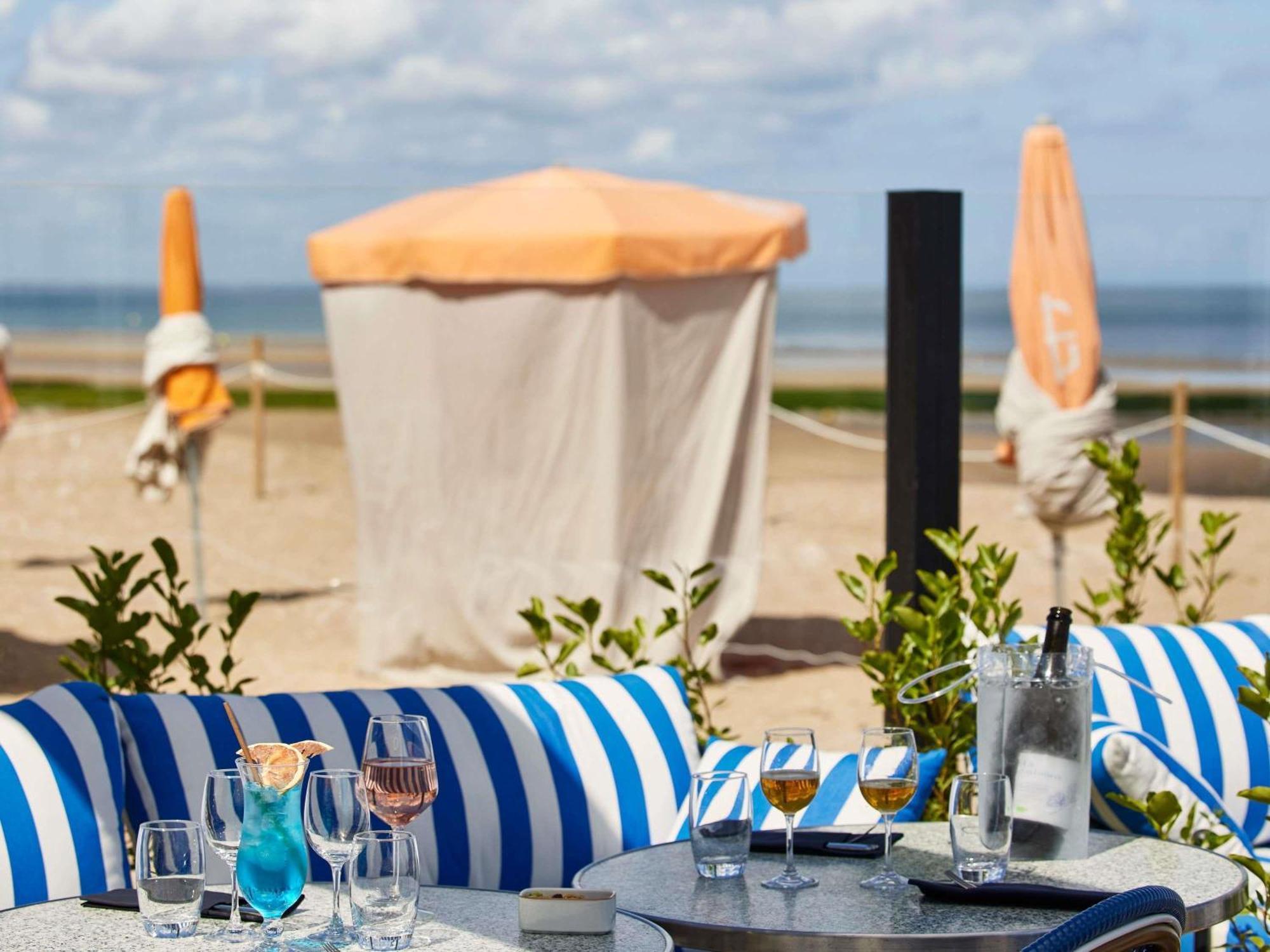 Le Grand Hotel De Cabourg - Mgallery Hotel Collection Eksteriør billede